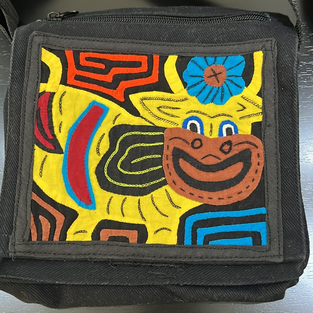 BLACK DECORATIVE CROSSBODY - Picture 2 of 7